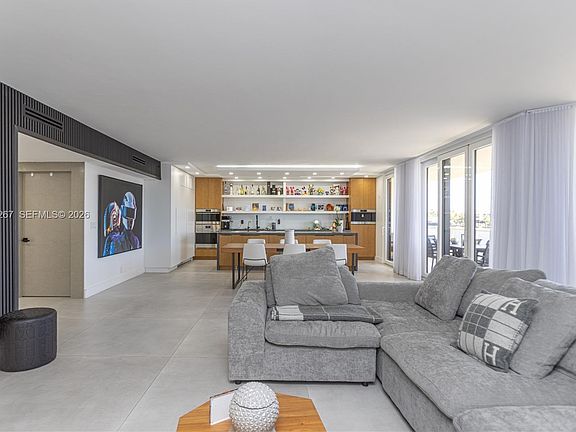 4th image of 20191 E Country Club Dr #Townhouse 9