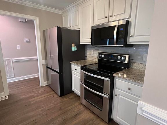 5th image of 4408 Surrey Meadows Drive