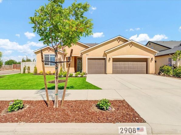2908 S Virmargo St, Visalia, CA 93292