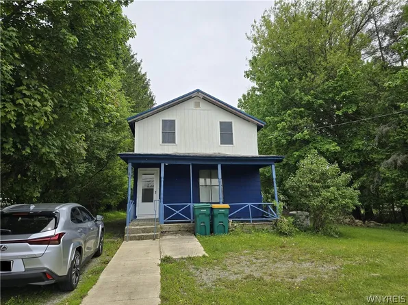 109 N Main St, Castile, NY 14427
