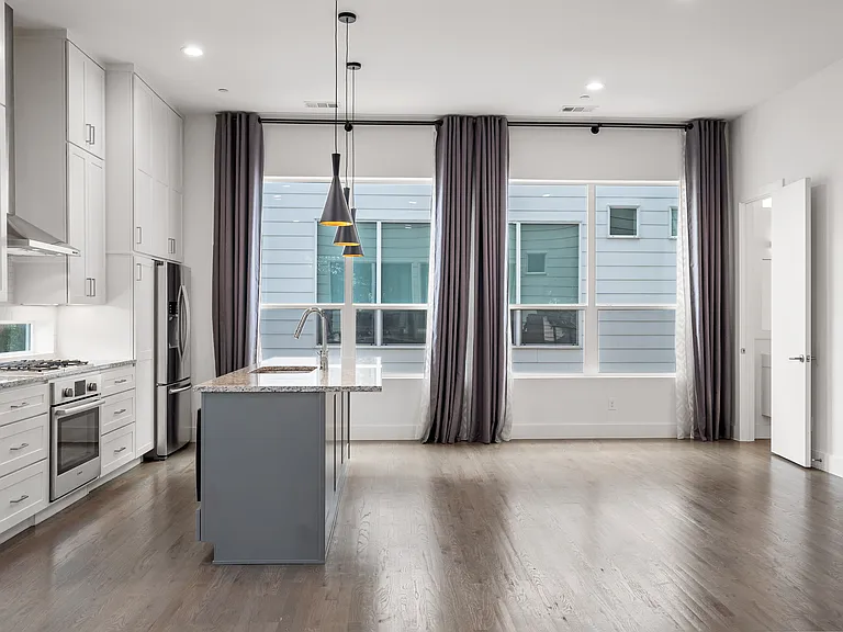 5906 Lindell Ave #101 — Photo 6
