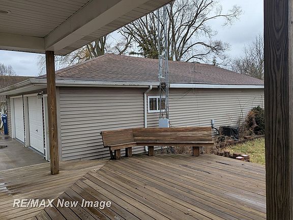 4th image of 2385 McCarty Rd