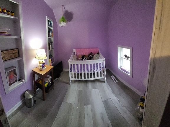 3rd image of 315 W 2nd Ave