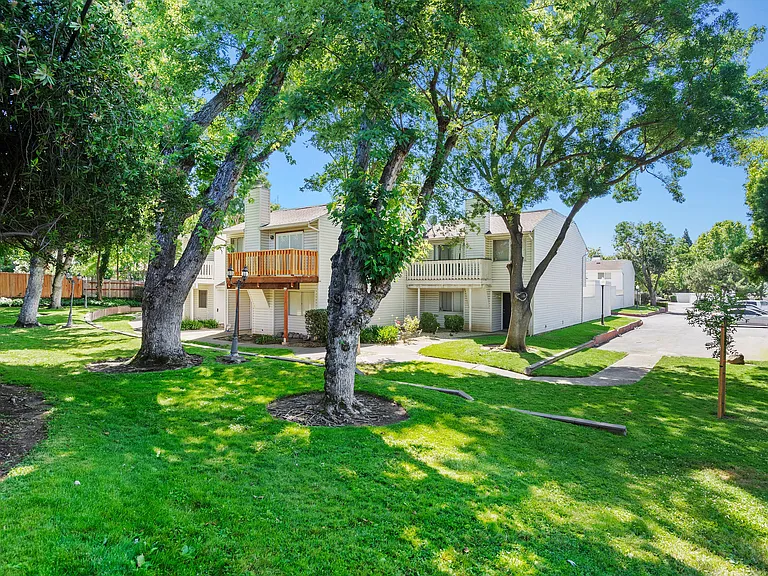 7235 Cinnamon Cir — Photo 28