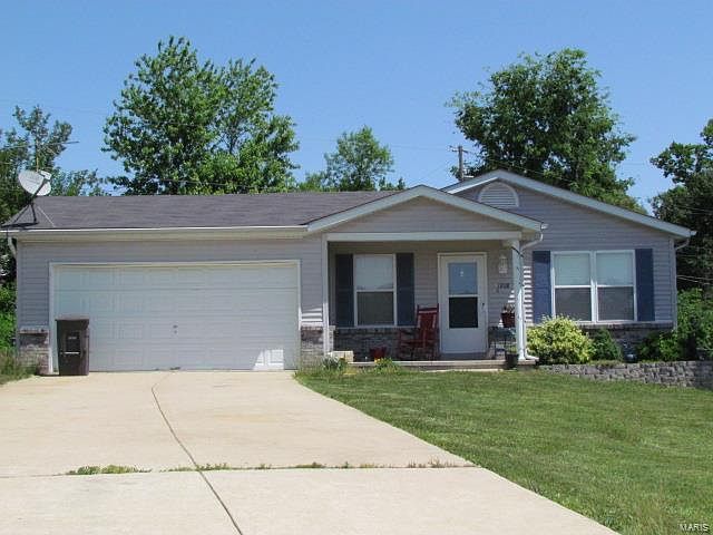 1st image of 1208 Hawthorn Ct