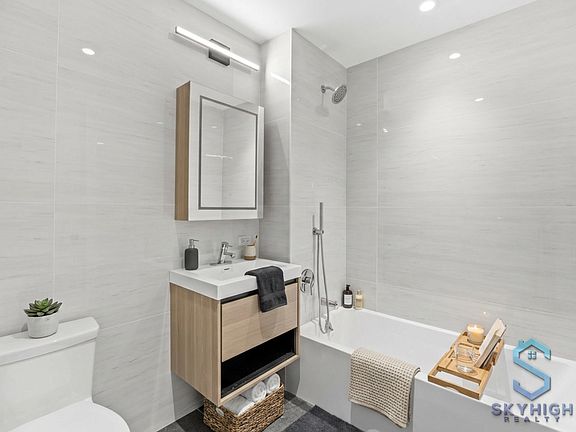 5th image of 43-25 52nd St #48F