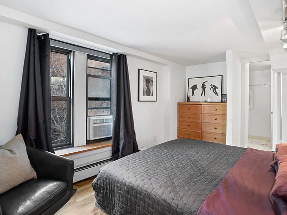 4th image of 130 Barrow St APT 312