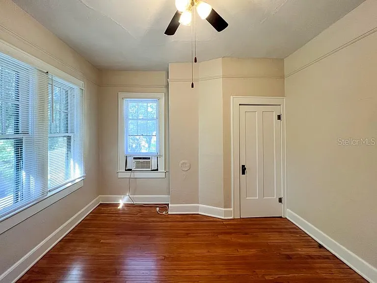 318 NE 2nd Ave #5 — Photo 17