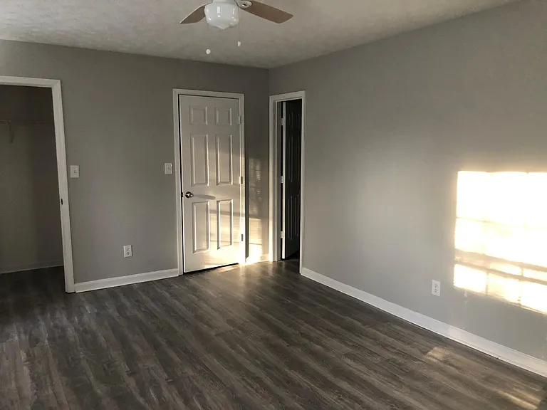 992 Vintage Pointe Dr — Photo 13