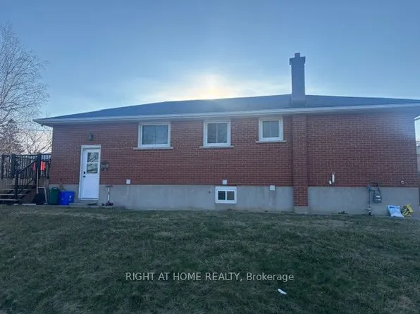(undisclosed Address), Oshawa, ON L1J 1H2
