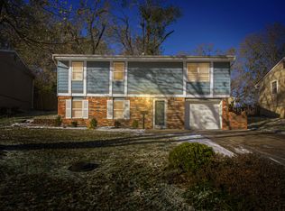 4834 N Wallace Dr, Kansas City, MO 64119