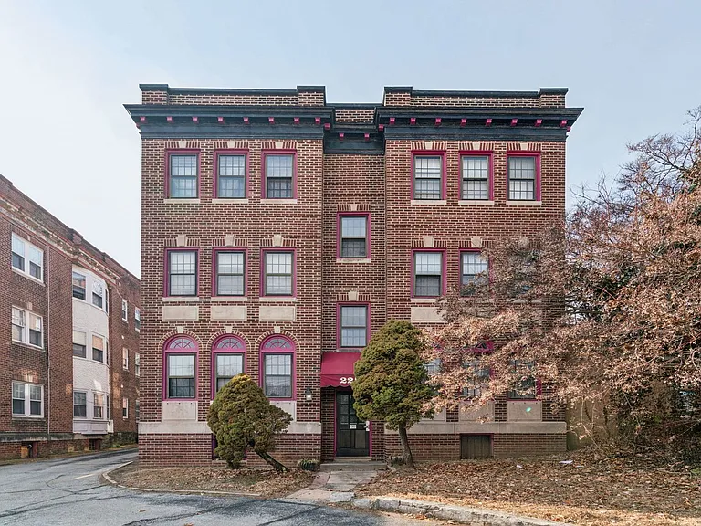 2254 Bryn Mawr Ave — Photo 44
