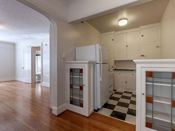 2nd image of 708 NW 20th Ave #52
