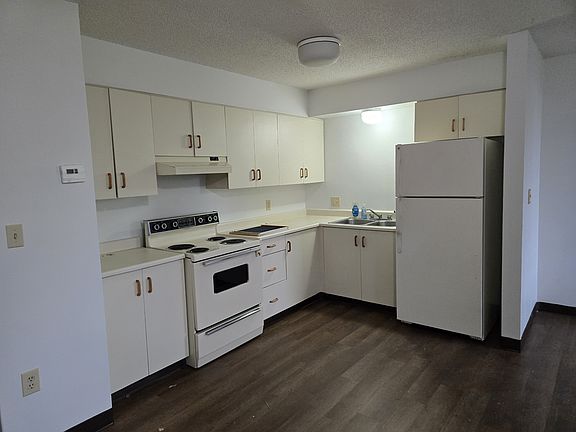 5th image of 36 Mary St #304