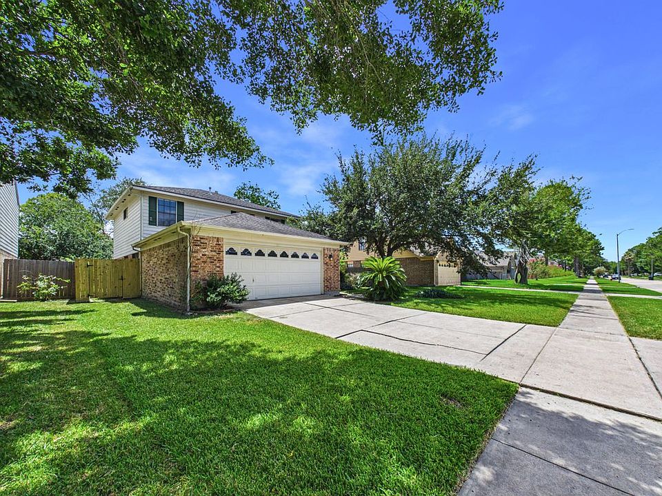 1st image of 814 Lochnell Dr