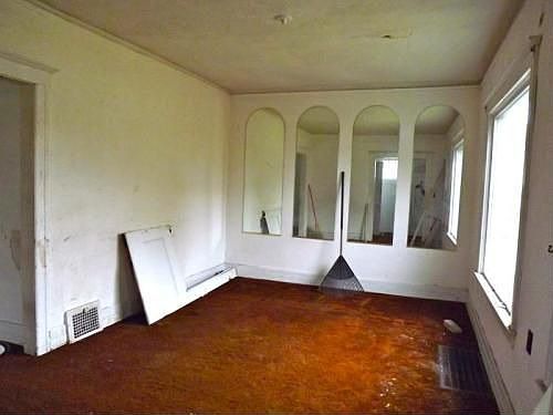 5th image of 367 Highland St
