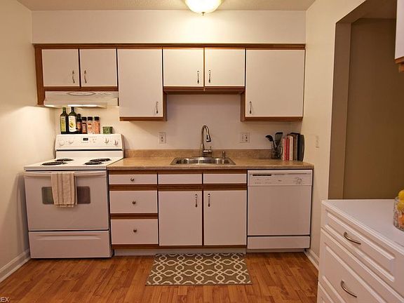 5th image of 79 Atterbury Blvd APT 103