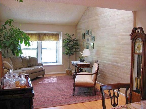 Livingroom-Vaulted ceilings, skylights, tongue/groove wallboard