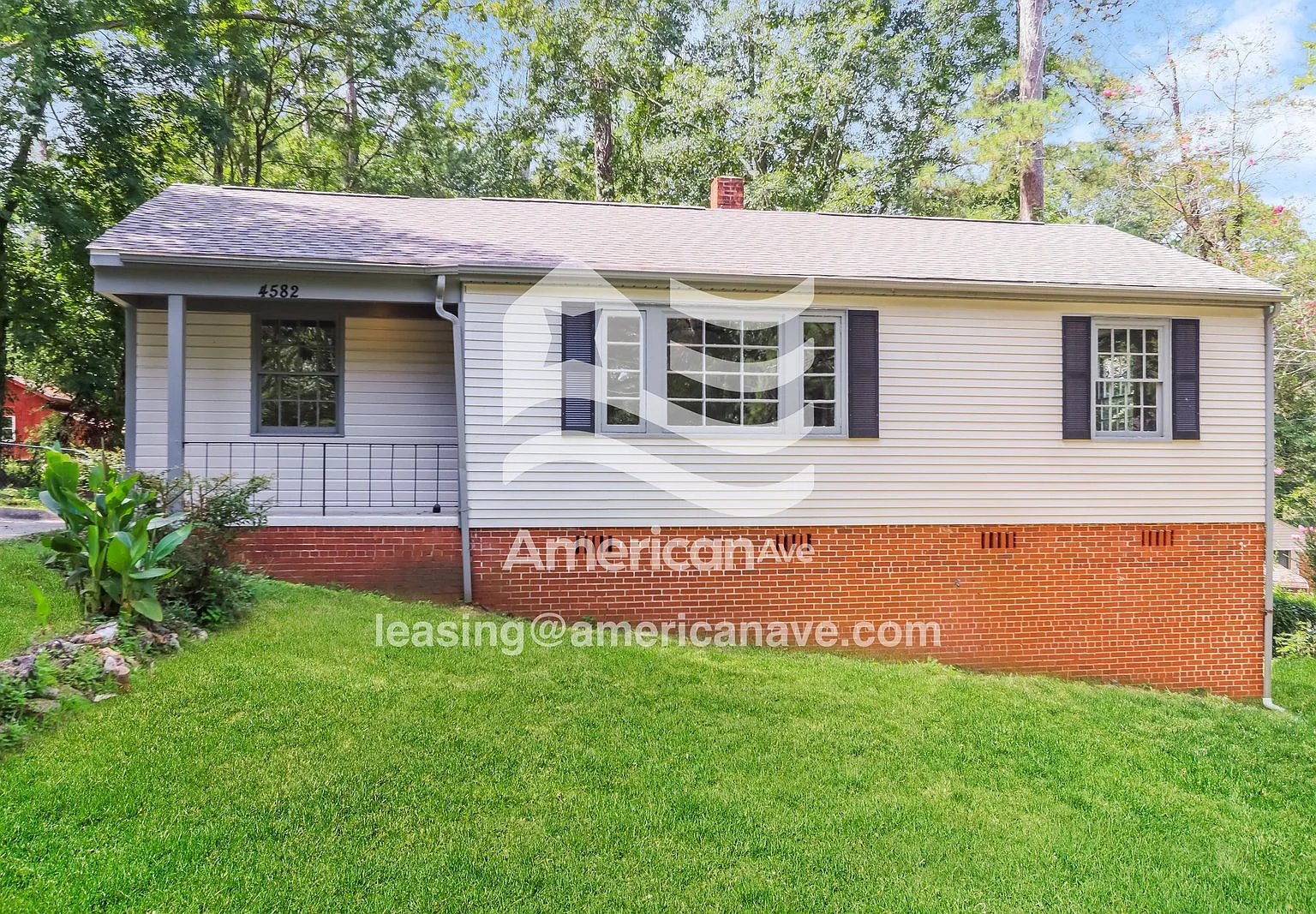 3 bed, 1.0 bath, 1104 sqft, $1,120 — Photo 1