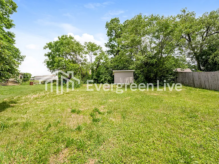 743 Wolf Ave — Photo 14
