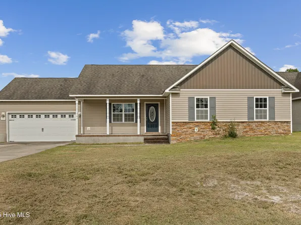 125 Rosemary Avenue, Hubert, NC 28539