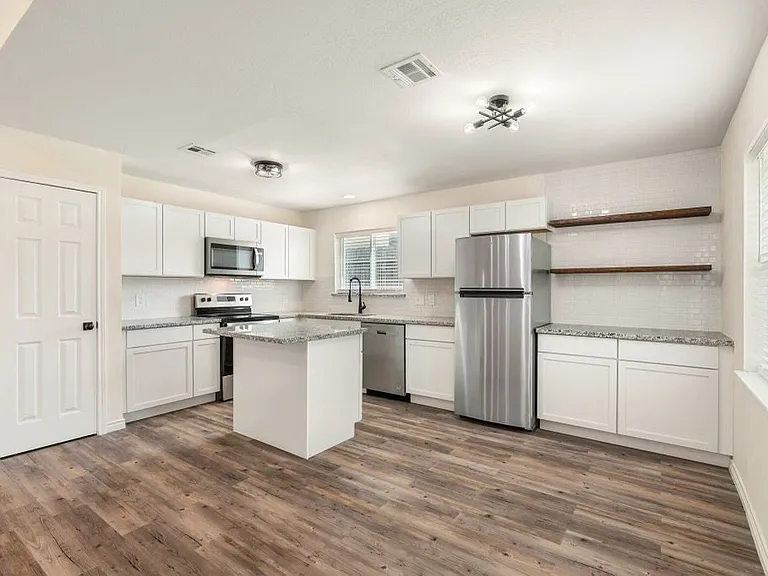 11903 Edgar St — Photo 11