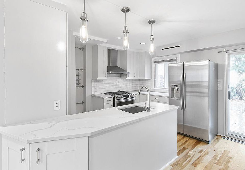 1st image of 3917 46th St