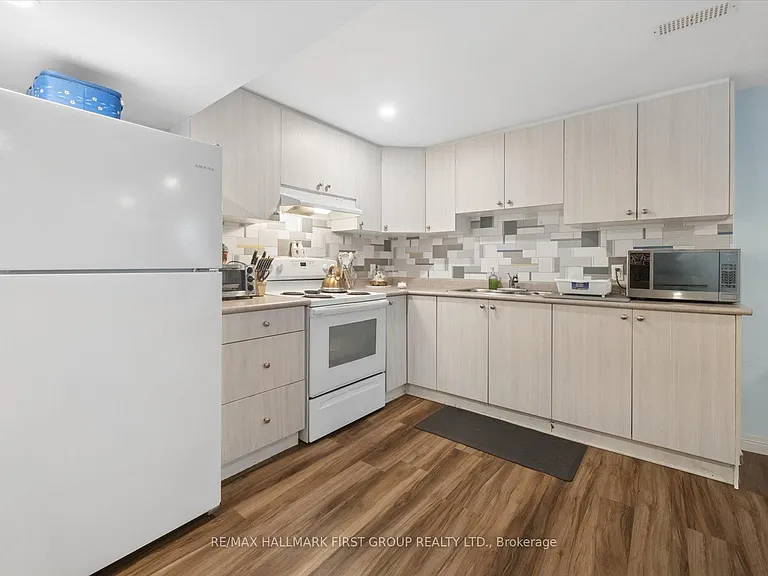 16 Rushbrooke Way — Photo 10