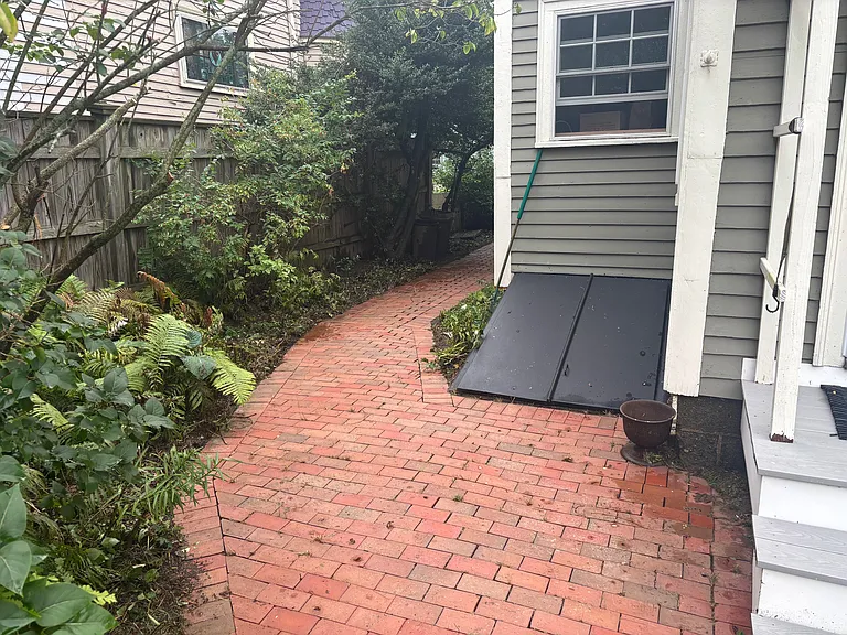 26 Dearborn St — Photo 18
