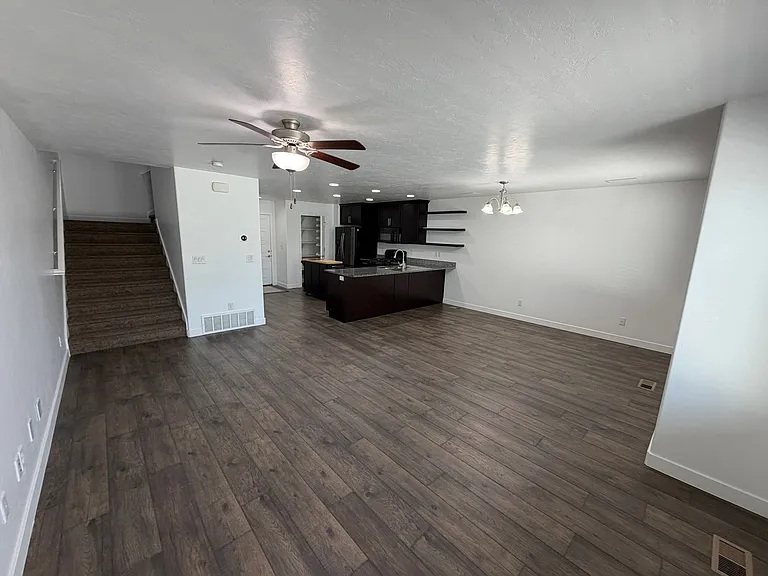 12558 S 1300 W — Photo 2