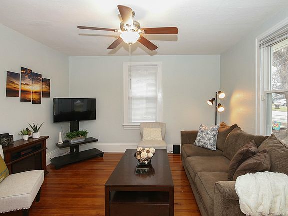 4th image of 1546 Edgerton Ave SE
