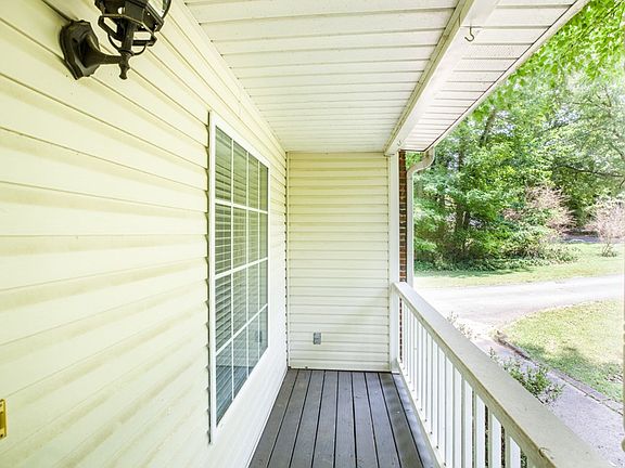 2nd image of 232 Kensington Cir
