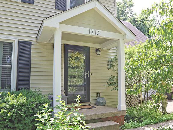 3rd image of 1712 Brook Park Dr