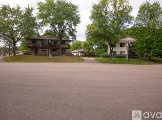 4450 Woodgate Ct, Eagan, MN 55122