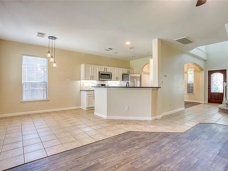 1107 Middle Brook Dr — Photo 9