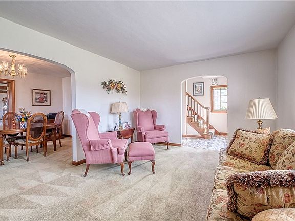 4th image of 114 McClelland Dr