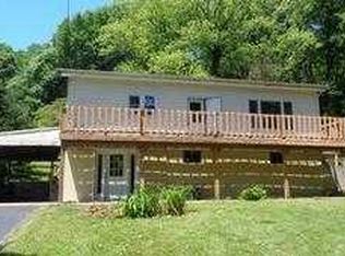 200 Twin Dr, Caseyville, IL