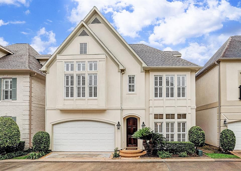1st image of 3211 S Pemberton Circle Dr