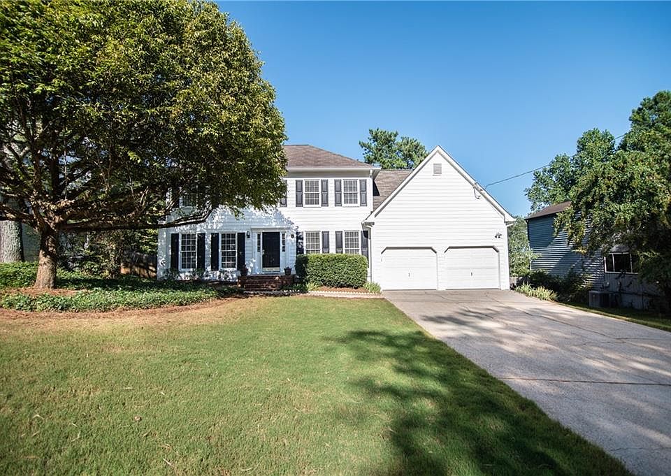 1st image of 983 Coach House Dr