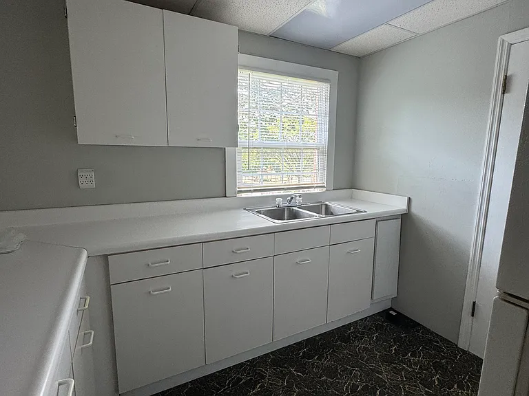 857 Sheridan Ave #B — Photo 9