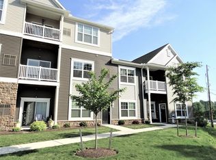 200 Houck Dr APT E, Manheim, PA 17545