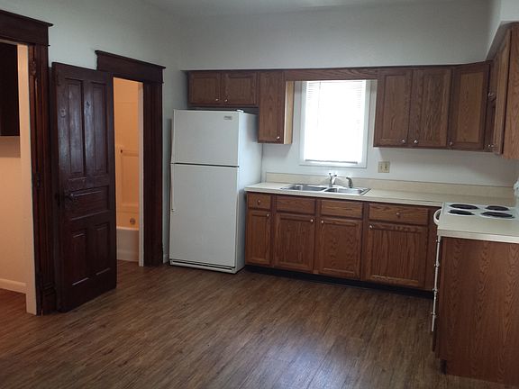5th image of 108 Rose Ave SE