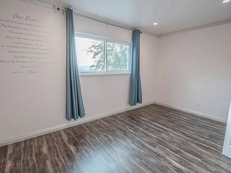 27544 Bernina Ave — Photo 12