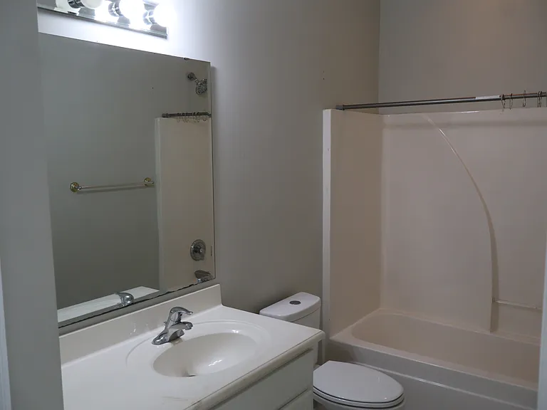 1482 Saint Thomas Cir — Photo 8