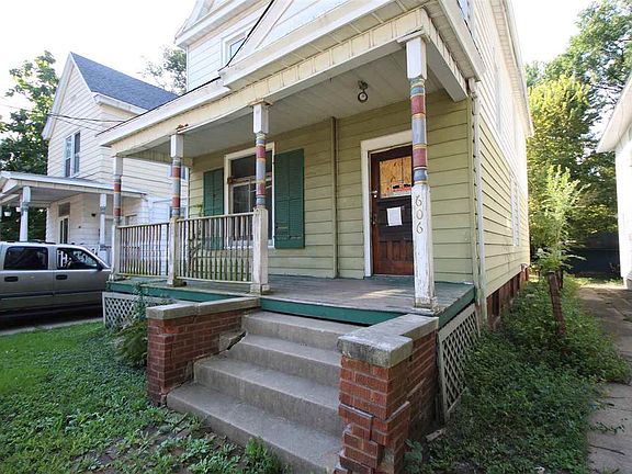 3rd image of 606 E Illinois Ave