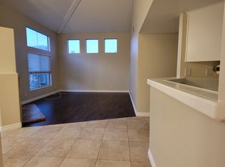 682 Azure Ln UNIT 1, Corona, CA 92879