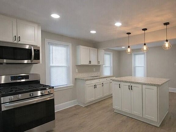 4th image of 1616 Morton AVENUE