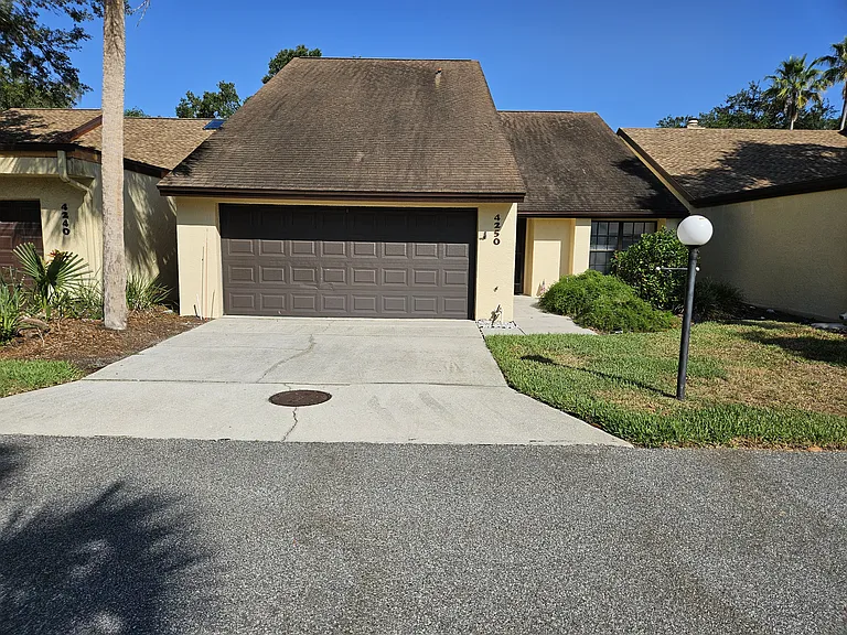 4250 Creekwood Ln — Photo 1