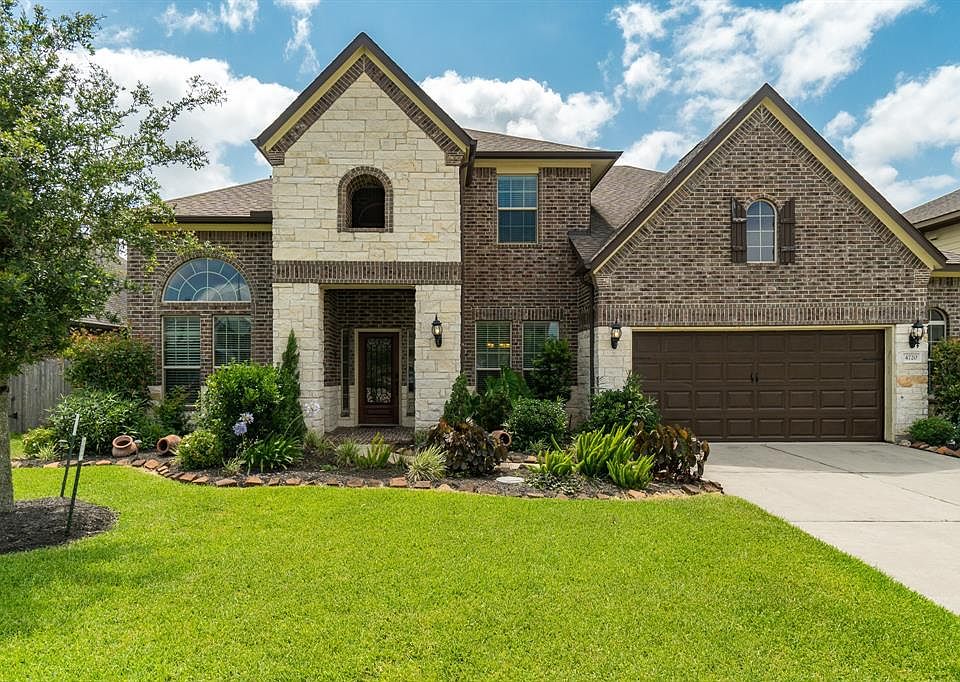 1st image of 4720 Serrano Dr