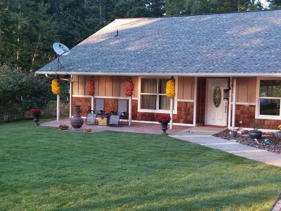 2nd image of 53 NE Mast Rd